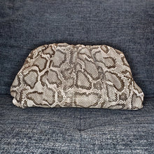 Load image into Gallery viewer, 2020 Fashion famous luxury brand style women bags The snake pouch Cloud bag handbag genuine leather Day clutch Sheepskin quality